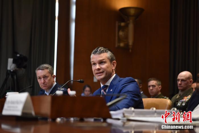 本地时刻6月11日，好邦邦防部少赫格塞念便2026财年邦防部估算列席邦会商讨院拨款委员会闻证会。 中新社记者 沙晗汀 摄